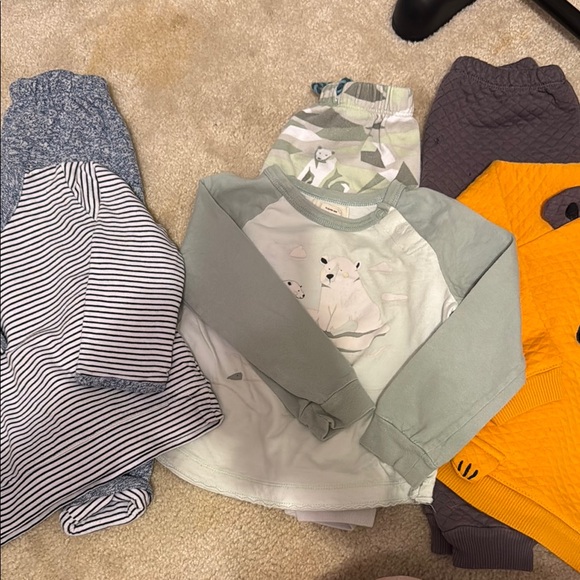 Assorted Baby Clothing Set - Picture 6 of 7